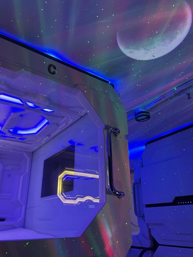 Bmax Spacepods Sleep In Space - 4Mins From Mactan Airport Lapu-Lapu City Exteriör bild