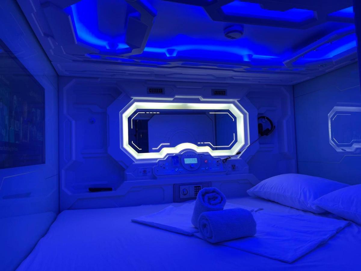 Bmax Spacepods Sleep In Space - 4Mins From Mactan Airport Lapu-Lapu City Exteriör bild